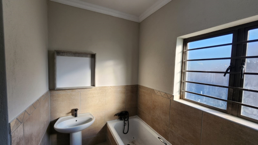 3 Bedroom Property for Sale in Waterval East North West